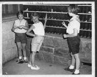 img-girls_in_mail_room.jpg