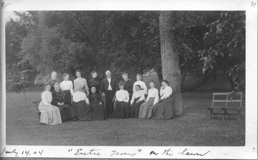 img-shoemaker_collection.1904.jpg img-shoemaker_collection.1904.jpg