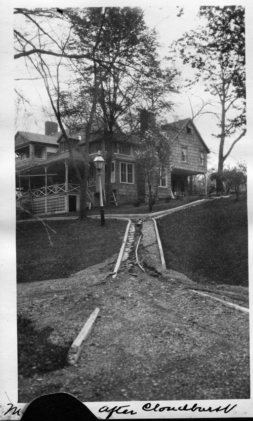 img-the_elms_house.17.jpg img-the_elms_house.17.jpg