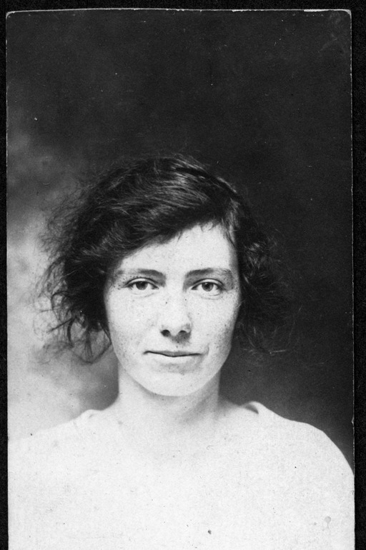 img-unidentified_woman.jpg img-unidentified_woman.jpg